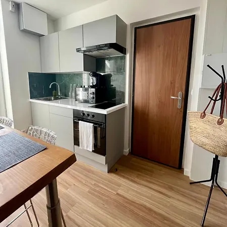 Charming - Private Terrace - 20 Min Meaux